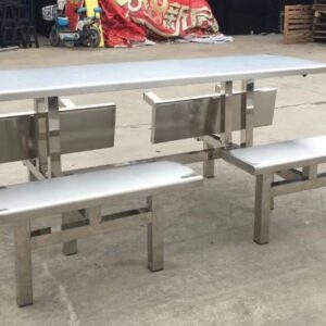 bàn ăn công nghiệp inox ghế dài 200x140x75cm Sử dụng máy chấn CNC giúp các mép gấp an toàn, bền bỉ và đẹp mắt