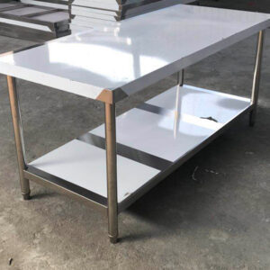 bàn bếp inox 2 tầng 180x80x80cm Chân bàn bằng hộp inox 40×40 mm, thanh tăng cứng inox hộp 25×25 mm, đợt bên dưới đan nan 10×20 mm