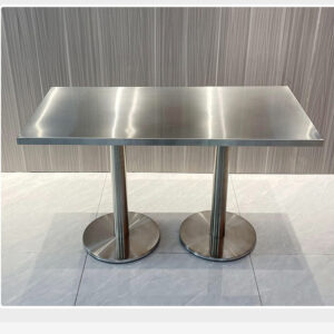 bàn inox chữ nhật chân đôi 120x80x74cm với mặt bàn được chấn dập bằng máy chấn CNC thủy lực, đường nét sắc sảo, chắc chắn