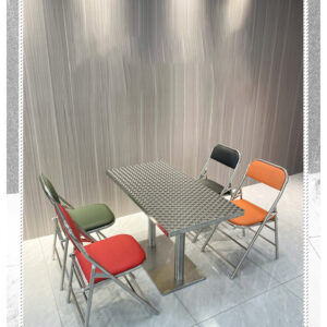 bàn inox chữ nhật có vân 120x60x74cm với các mối hàn được thực hiện bằng công nghệ hàn TIG có khí Ar bảo vệ chống oxi hóa