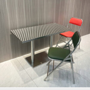 bàn inox chữ nhật có vân 120x60x74cm với khung bằng inox 304 được gia cố thêm các thanh tăng cứng