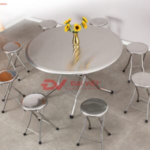 bàn inox tròn xếp gọn 115x72cm có chân bàn bằng hộp inox 40×40 mm, thanh tăng cứng inox hộp 25×25 mm, chân có cao su chống trượt