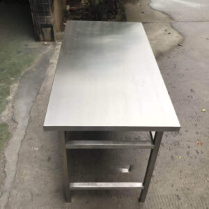 bàn sơ chế inox 100x60x73cm Chất liệu inox 304 nguyên chất, không hút nam châm