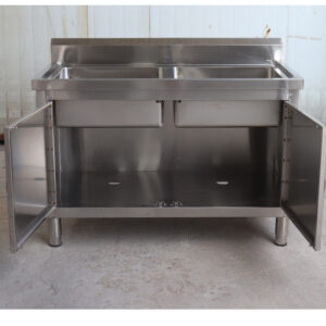 tủ chén inox 2 của có bồn rửa 2500x600x800mm Dùng để đựng chén bát, bát đĩa, xoong nồi, đựng ly tách trong trường mầm non