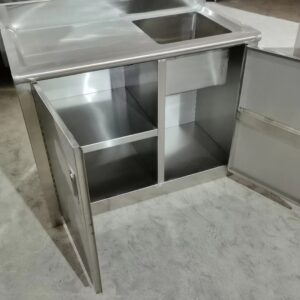 tủ chén inox có bồn rửa 900x500x800mm Độ bền cao và không xảy ra các phản ứng hóa học khi tiếp xúc với môi trường bên ngoài