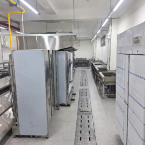 vỉ thoát nước sàn 120x15x6.7cm Các Mép Gấp Được Chấn Dập Bằng Máy CNC Đẹp Mắt