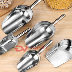 muôi xúc bột 28.3x10cm Muỗng xúc này dùng để xúc đá, xúc bột, xúc gạo và các loại ngũ cốc khác