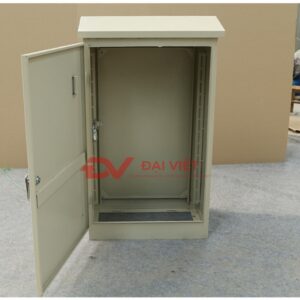 vỏ tủ điện phân phối ngoài trời 1800x700x400mm với các mép gấp được chấn dập bằng máy cnc