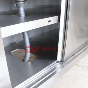 với 2 cửa trượt tiện lợi