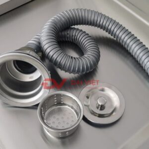 với bộ phụ kiện đi kèm