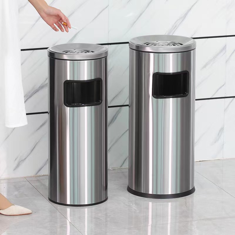 So sánh thùng rác inox so với các loại thùng rác nhựa.