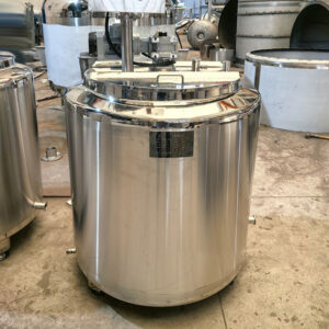 bồn khuấy gia nhiệt 2 lơp có cánh khuấy 500l 12