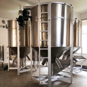 bồn khuấy trộn hạt nhựa đứng 1450x1550x2700mm 01