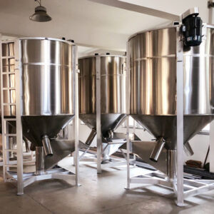 bồn khuấy trộn hạt nhựa đứng 1450x1550x2700mm 07