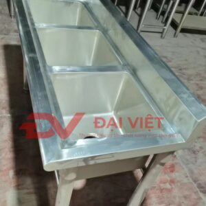 bồn rửa tay inox công nghiệp 3 hố 1800x500x800mm 1