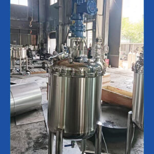 bồn trộn gia nhiệt 2500l 8