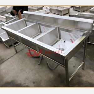 chậu rửa công nghiệp 3 hố 1800x600x800mm 2