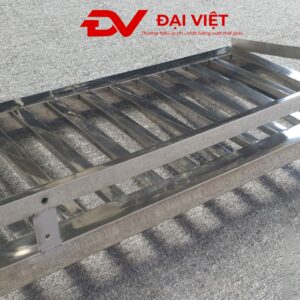 kệ song inox 1 tầng treo tường 800x300x250mm Thiết kế lan can dạng tấm bảo vệ xung quanh