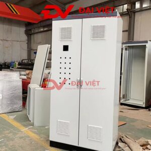 vỏ tủ điện điều khiển 1000x2000x600mm với 2 cửa lớn được trang bị trên tủ