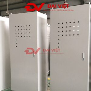 vỏ tủ điện điều khiển lập trình plc 600x1600x400mm với quy trình gia công đạt tiêu chuẩn ISO
