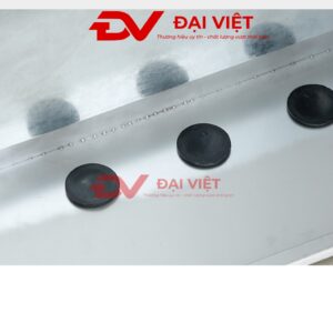 vỏ tủ điện điều khiển ngoài trời 800x1000x200mm với mặt đáy được khoét lổ để bắt dây điện