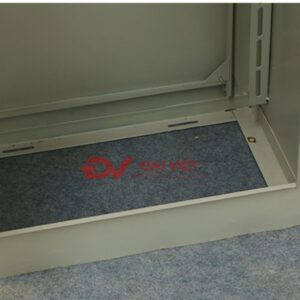 vỏ tủ điện phân phối ngoài trời 1500x600x370mm với chân tủ được thiết kế rổng và các mép gấp