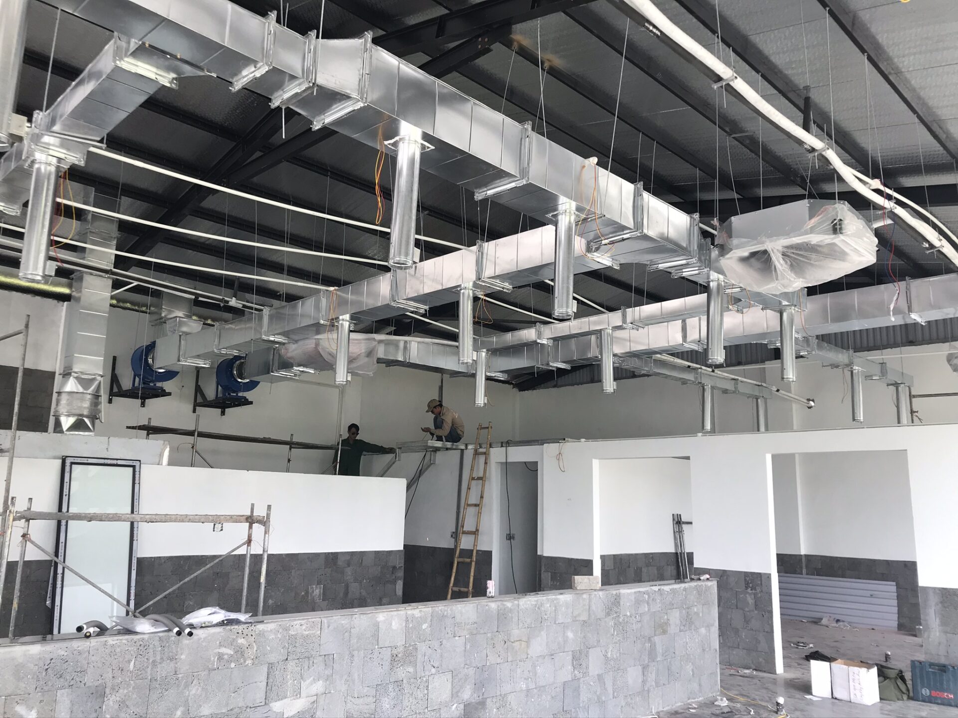Quy trình thi công và lắp đặt hệ thống hút khói công nghiệp Quy trình thi công và lắp đặt hệ thống hút khói công nghiệp