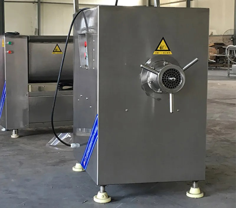 Máy tích hợp hai chức năng xay và thái thịt, giúp tối ưu hóa quy trình chế biến thực phẩm Máy tích hợp hai chức năng xay và thái thịt, giúp tối ưu hóa quy trình chế biến thực phẩm
