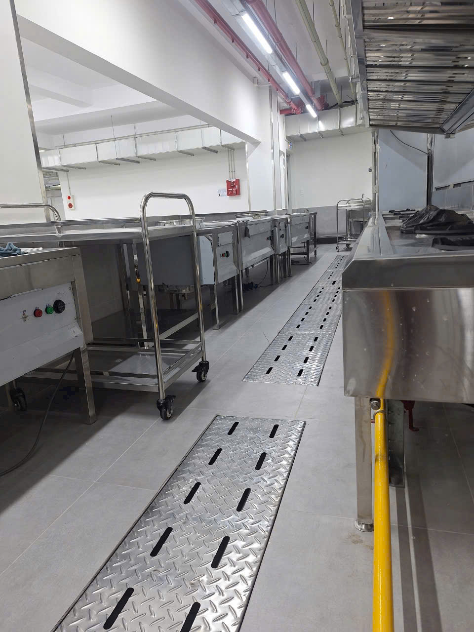 Bí quyết bảo quản thiết bị bếp inox bền lâu Bí quyết bảo quản thiết bị bếp inox bền lâu