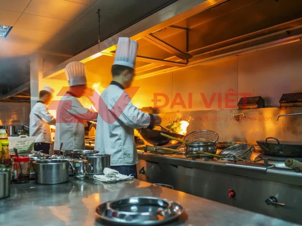 Kinh nghiệm từ chuyên gia về cách chọn bếp hầm công nghiệp cho nhà hàng Kinh nghiệm từ chuyên gia về cách chọn bếp hầm công nghiệp cho nhà hàng