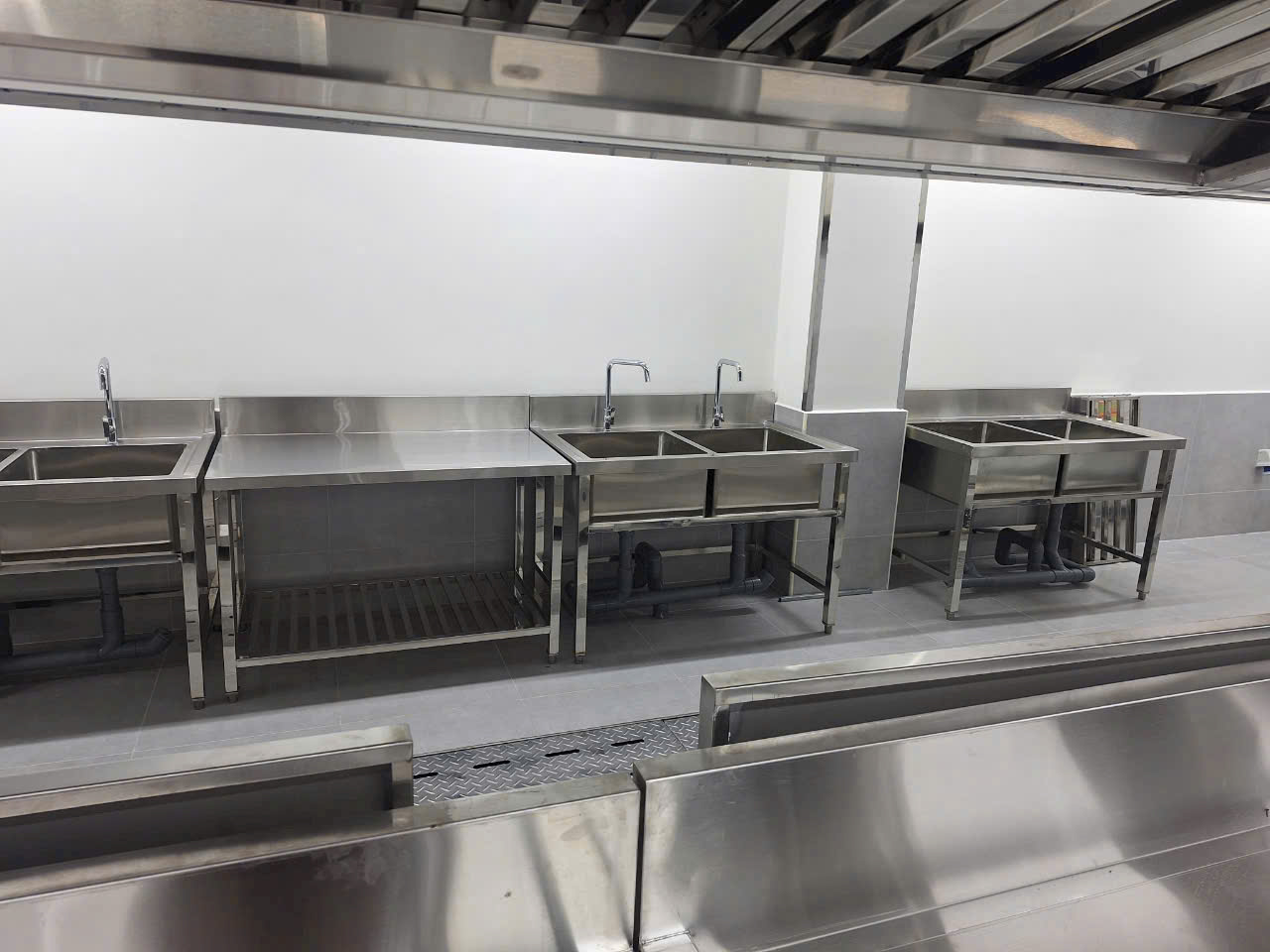 Ứng dụng của bếp công nghiệp inox trong các ngành Ứng dụng của bếp công nghiệp inox trong các ngành