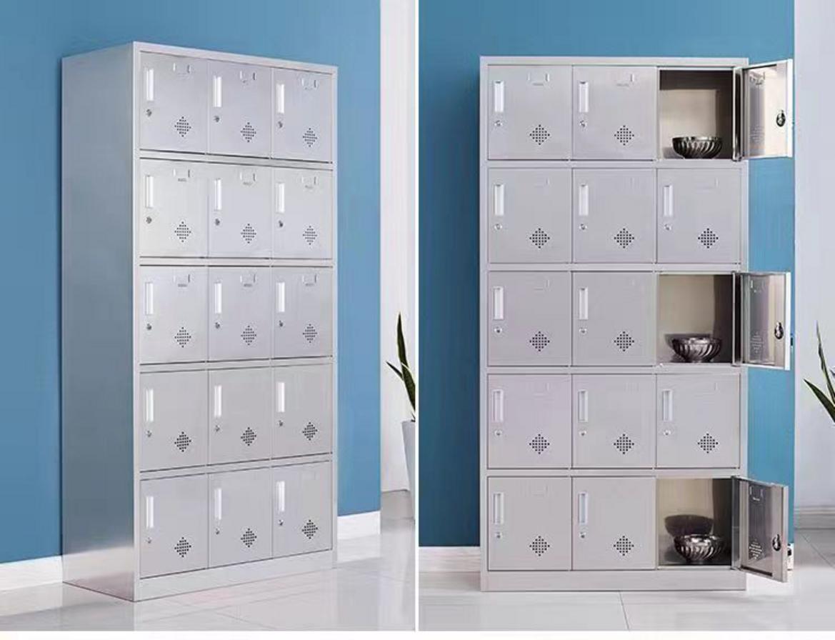 Bảng so sánh tủ quần áo inox 15 cửa với tủ gỗ và tủ nhựa về độ bền, khả năng chống ẩm và vệ sinh dễ dàng