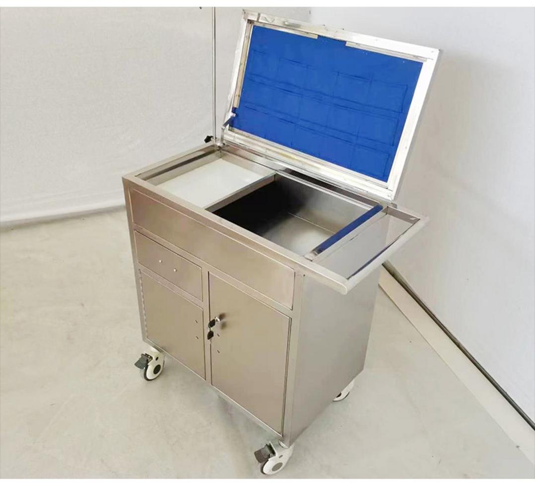 Bảng so sánh tủ y tế inox Cơ Khí Đại Việt với các sản phẩm cạnh tranh khác