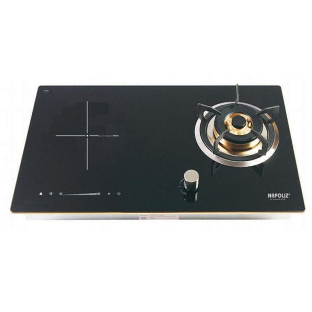 Bếp gas âm Napoliz NA-IG772 trên mặt bàn bếp hiện đại
