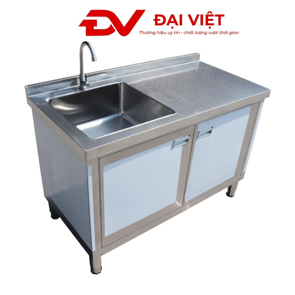 Chi tiết vật liệu inox 304 dày 1mm và chân cao su chống trượt góc bo tròn của tủ inox tích hợp bồn rửa chén