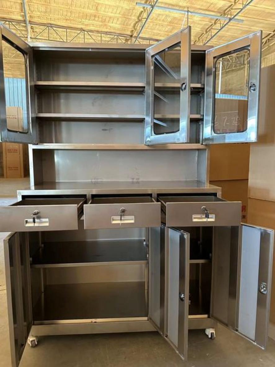 Hình ảnh chi tiết mối hàn TIG và khung inox 304 cửa tủ thuốc inox