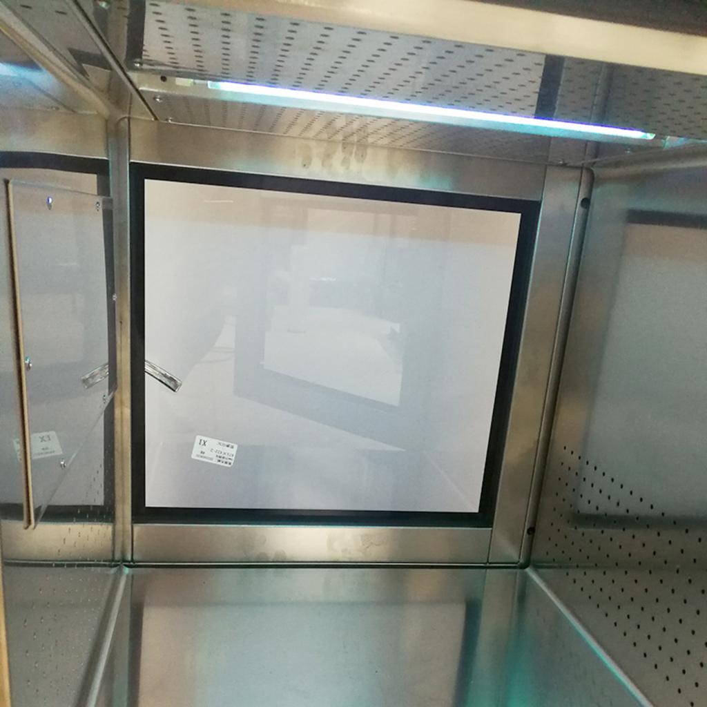 Chi tiết sản phẩm Pass box với đèn UV, khóa điện và góc bo tròn an toàn