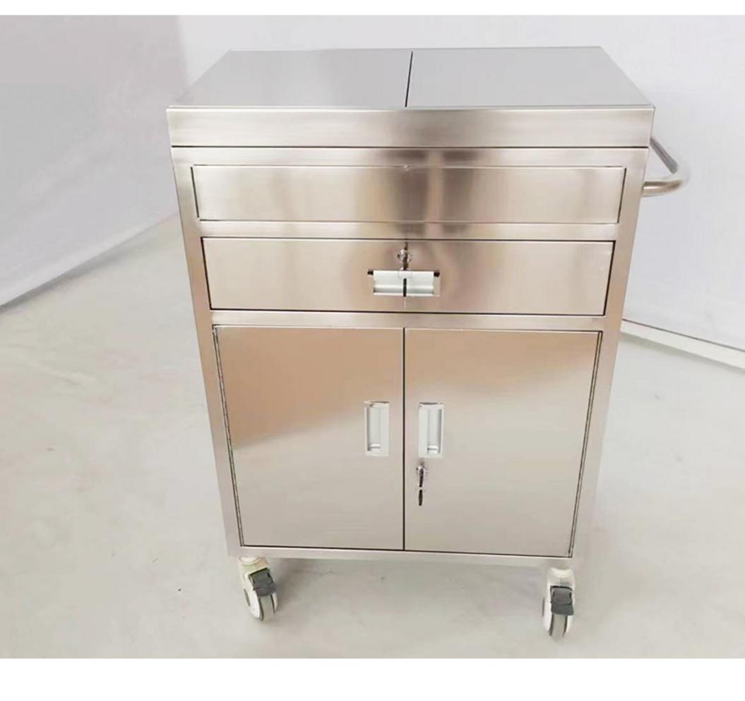 Hình ảnh minh họa vệ sinh tủ inox y tế với khăn mềm dung dịch vệ sinh và kiểm tra bánh xe