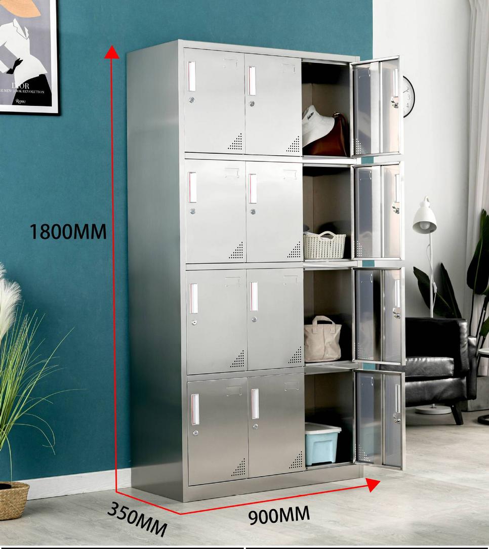 Tủ inox 12 cửa với khóa riêng biệt và mái dốc chống bụi