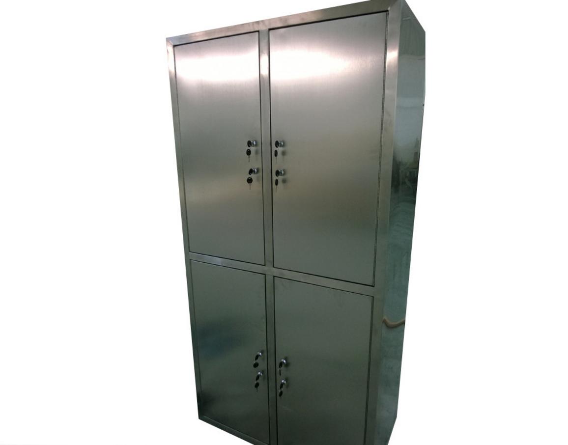 Tủ inox với các ngăn kéo mở ra chi tiết mới hàn và bánh xe khóa