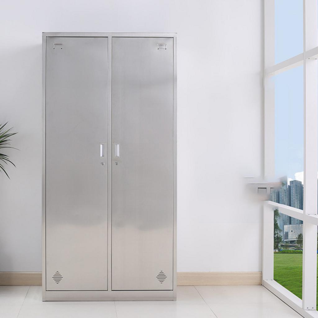 Tủ quần áo inox 2 cửa với các chi tiết như mái dốc, đế chân cao su và mép bo tròn