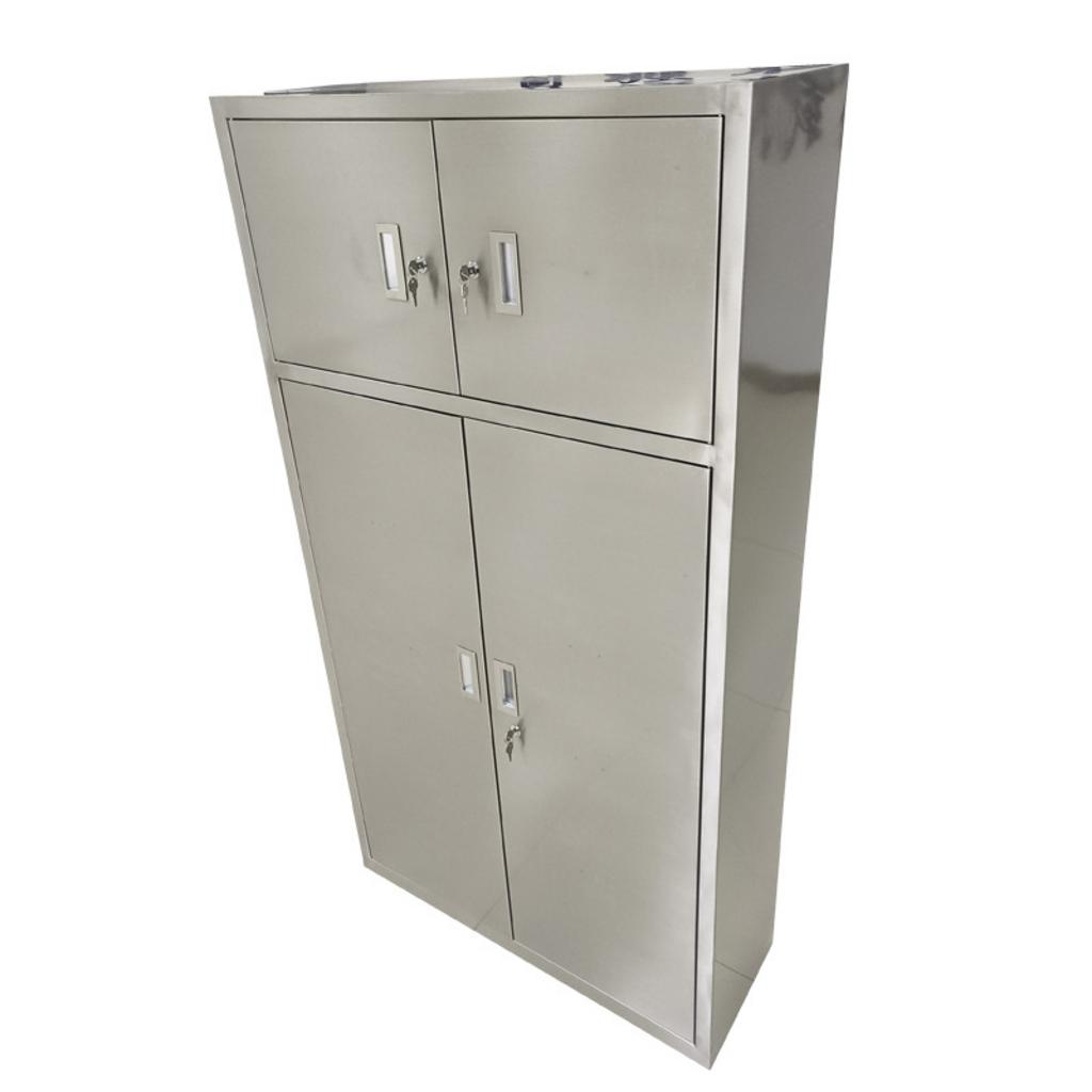 Tủ quần áo inox 4 cửa với mái dốc, chân cao su và ổ khóa riêng biệt thể hiện tính năng nổi bật