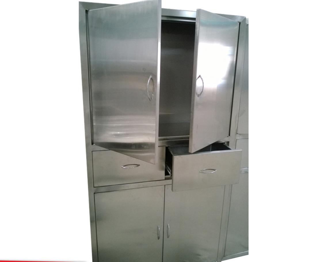 Tủ thuốc inox 304 nổi bật với chi tiết mối hàn tig và bánh xe khóa