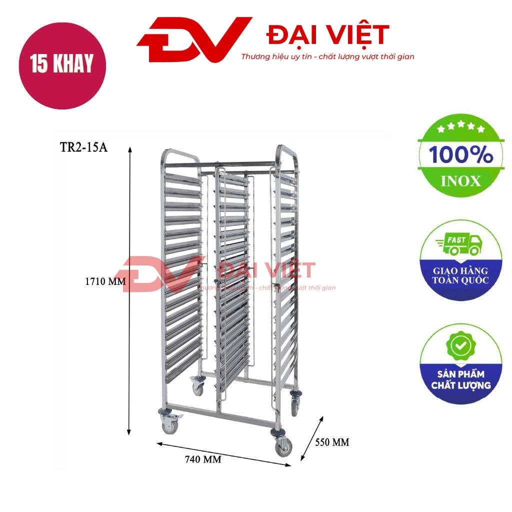 Xe đẩy khay inox 15 tầng trong nhà bếp công nghiệp hiện đại