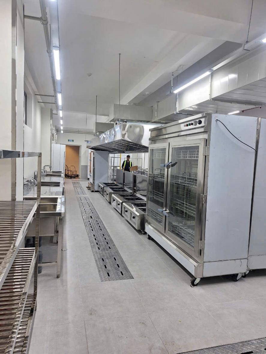 Thiết bị bếp công nghiệp ứng dụng đa dạng trong nhiều ngành công nghiệp.