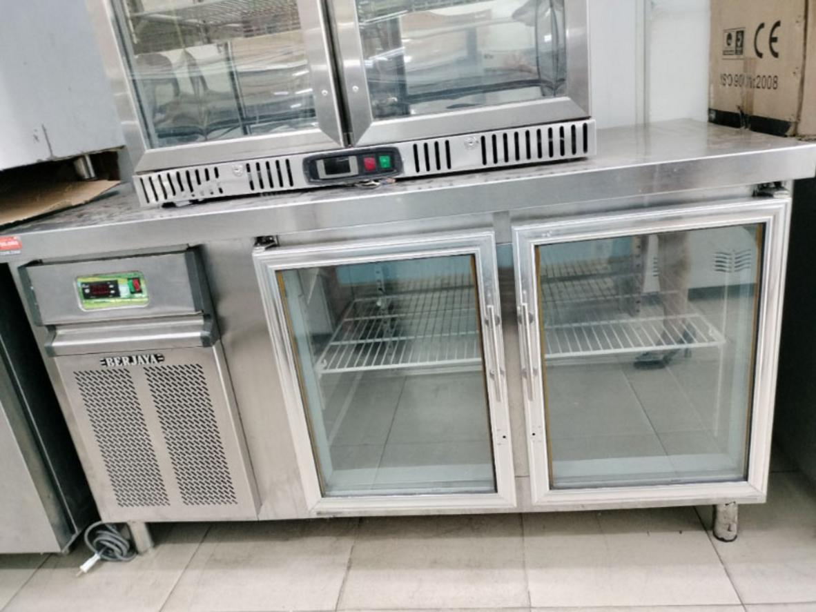 Dòng undercounter công nghiệp phổ biến.