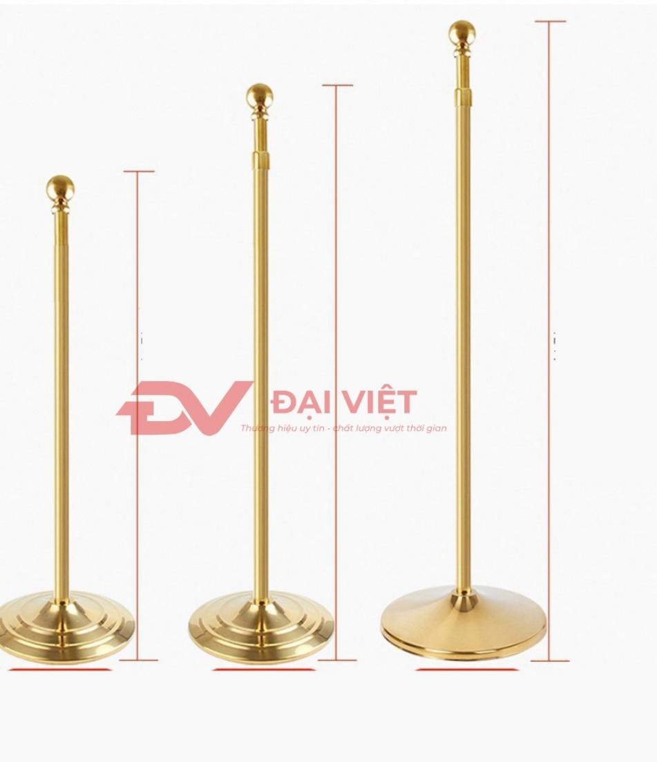 Đế Ø8 cm và ren kết nối đảm bảo ổn định và tháo lắp nhanh.