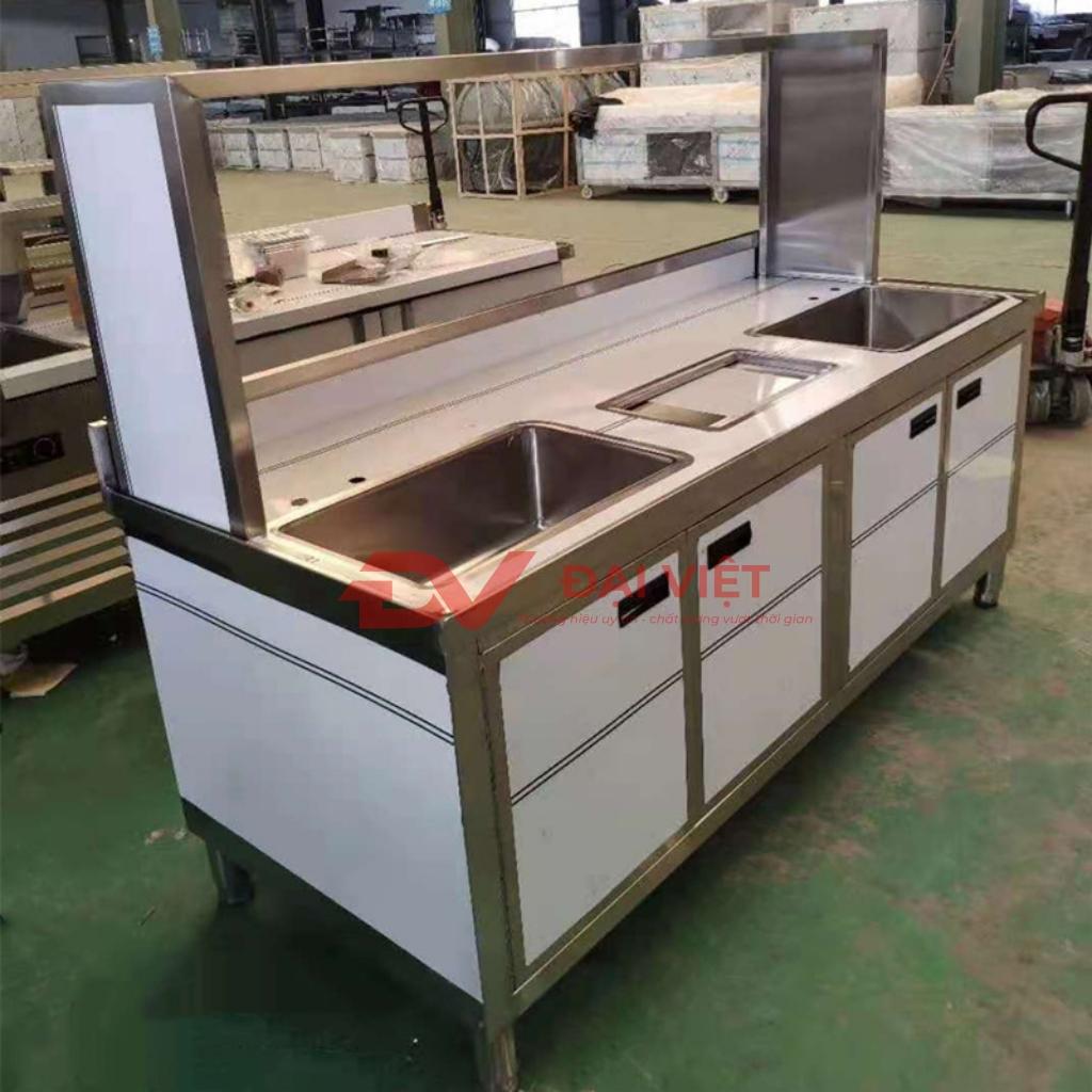 Ví dụ dải giá quầy pha chế inox.