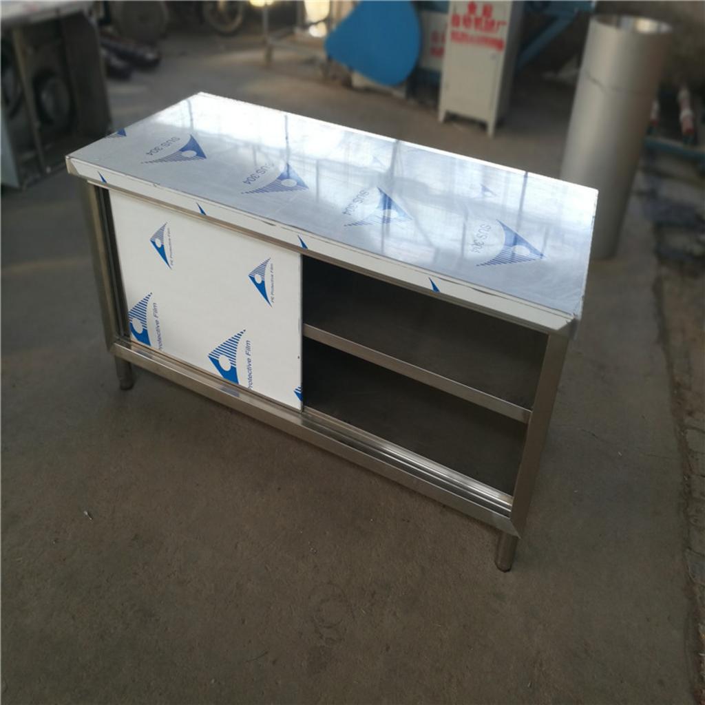 Ví dụ thực tế các lỗi thường gặp khi thi công tủ bếp công nghiệp.