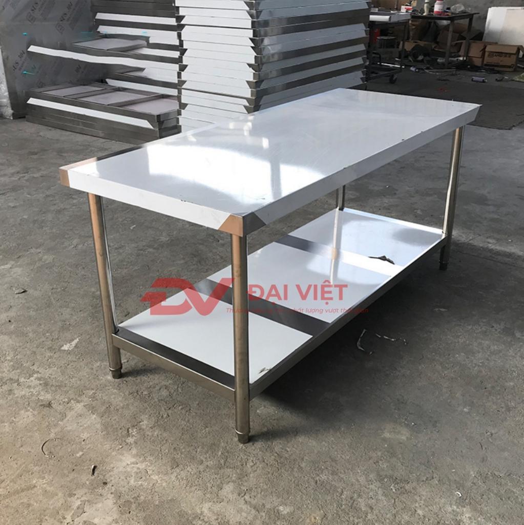 Inox 304 là chuẩn mực cho bàn bếp trong bếp công nghiệp.